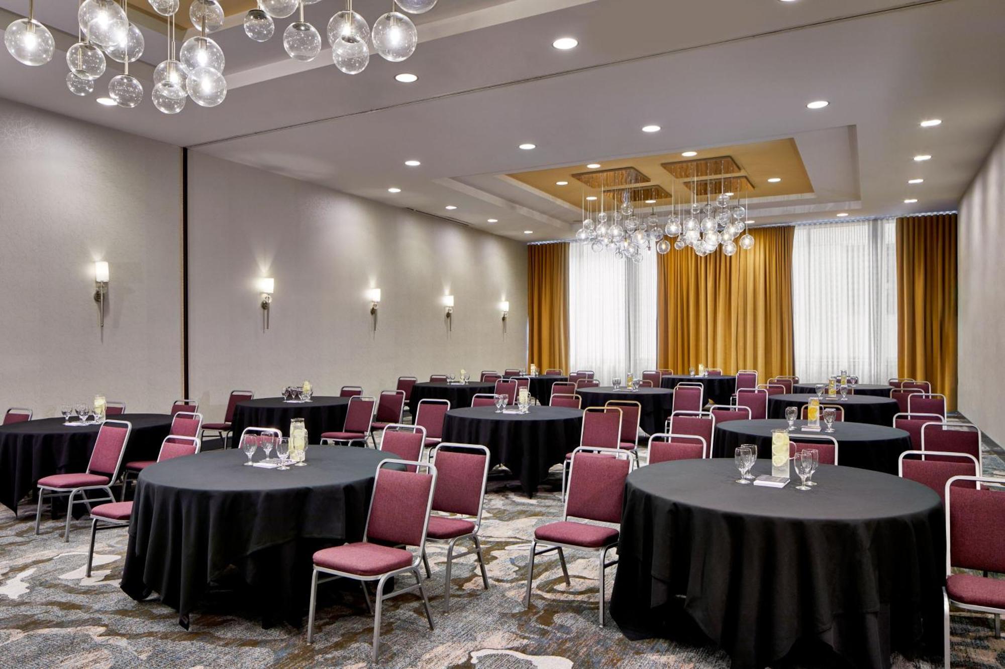 Courtyard By Marriott Portland City Center Экстерьер фото