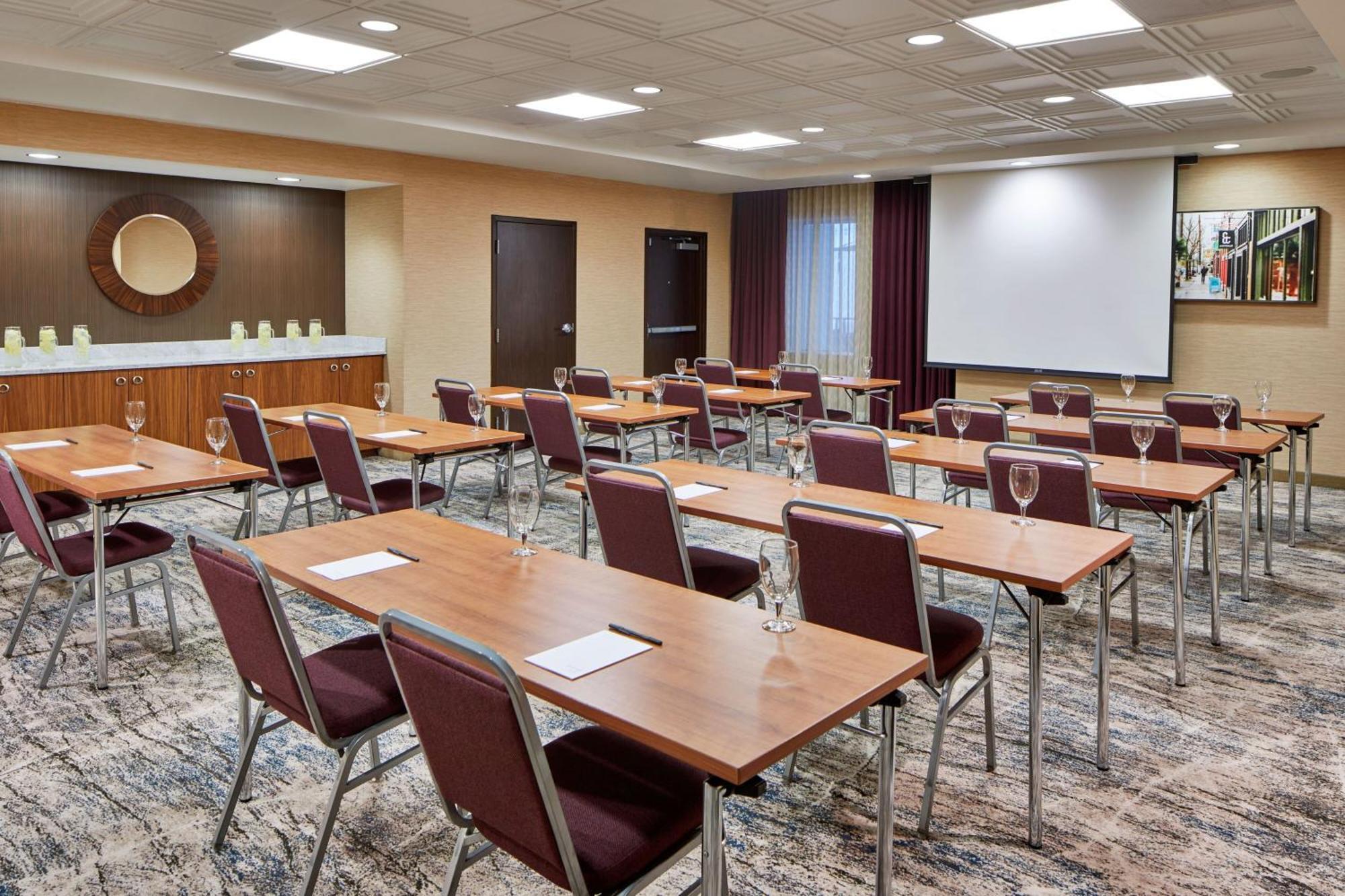 Courtyard By Marriott Portland City Center Экстерьер фото