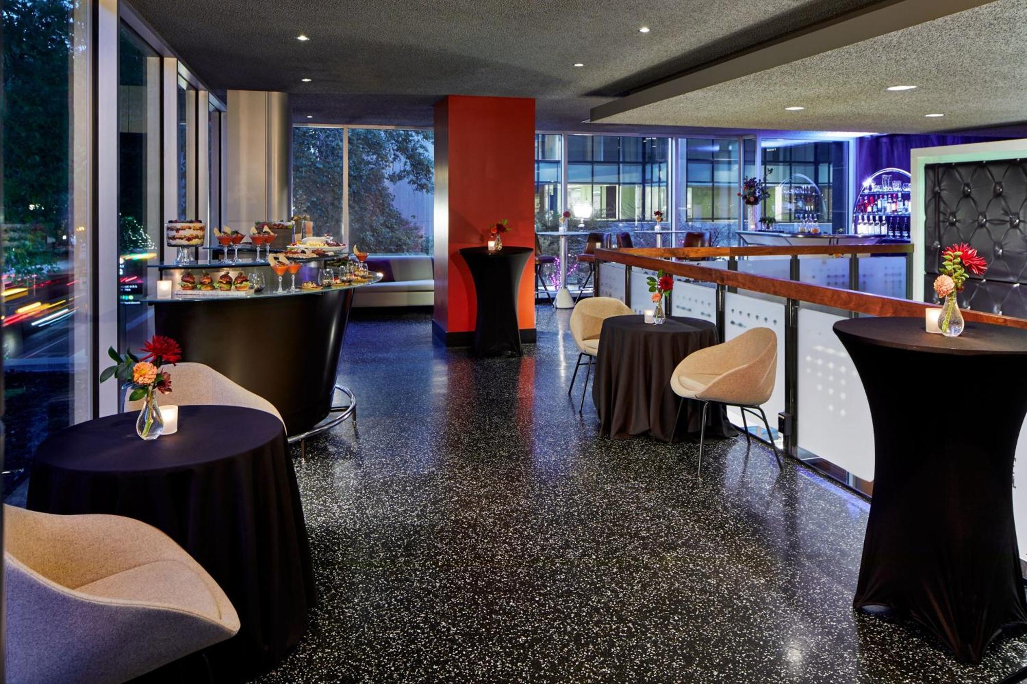 Courtyard By Marriott Portland City Center Экстерьер фото