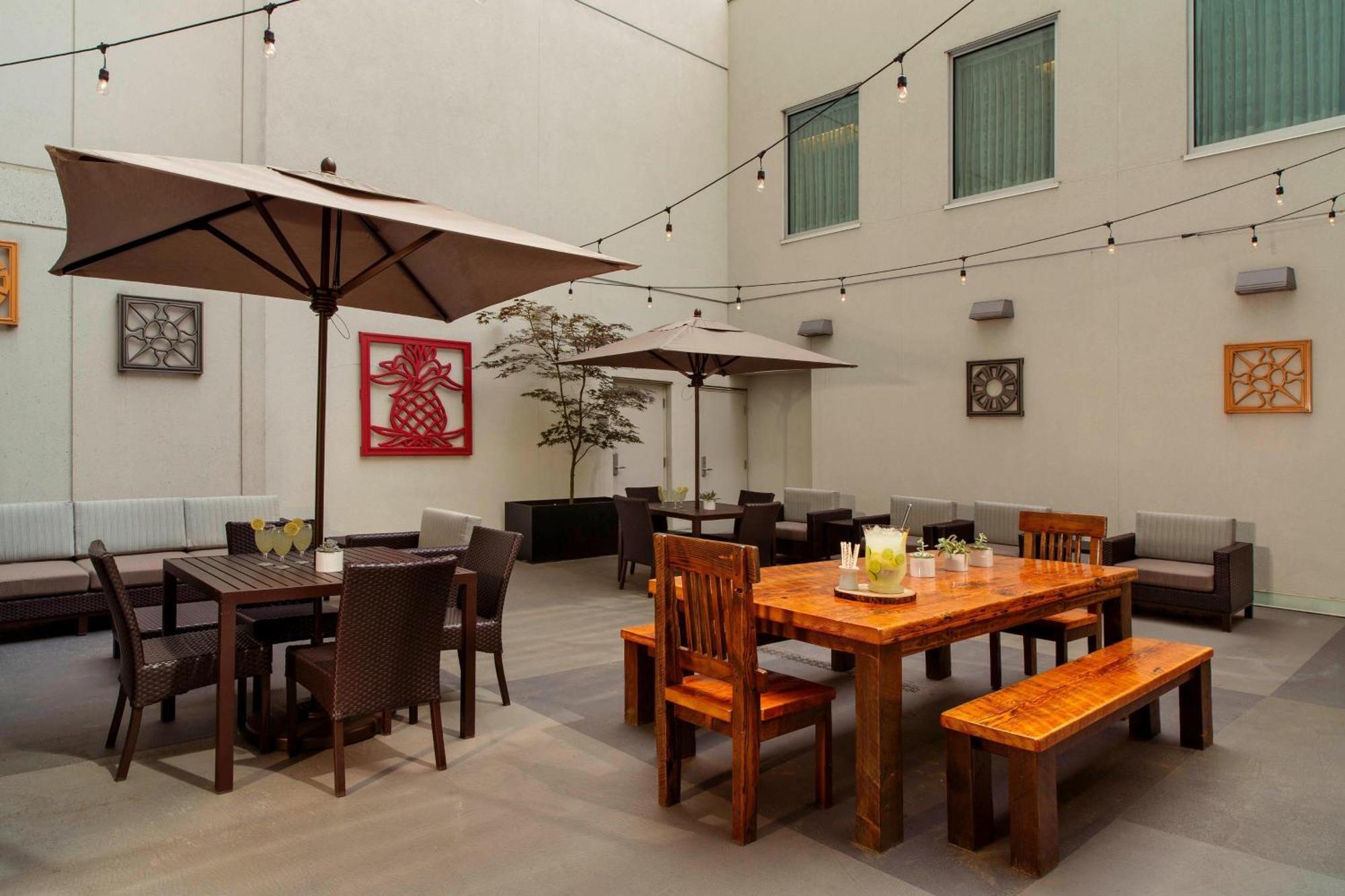 Courtyard By Marriott Portland City Center Экстерьер фото