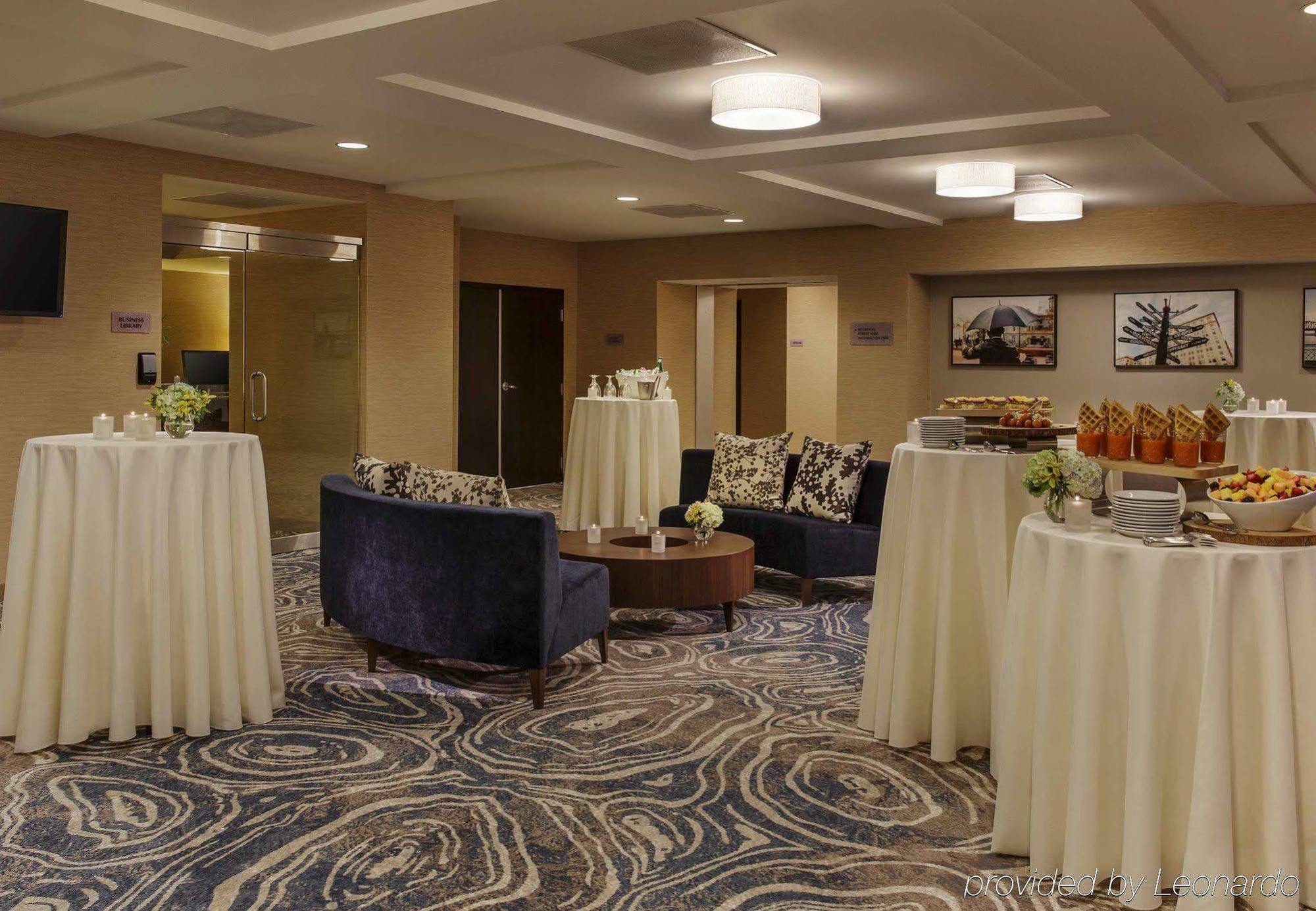 Courtyard By Marriott Portland City Center Экстерьер фото