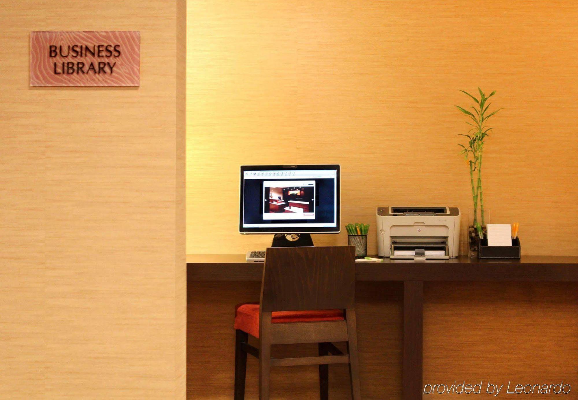 Courtyard By Marriott Portland City Center Экстерьер фото